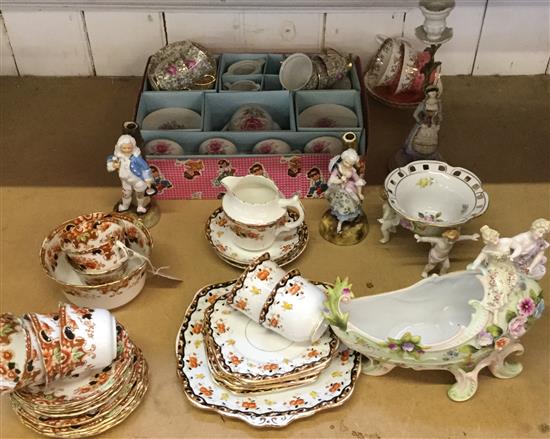Figural centre piece, 2 figures, childs tea set & mixed teaware